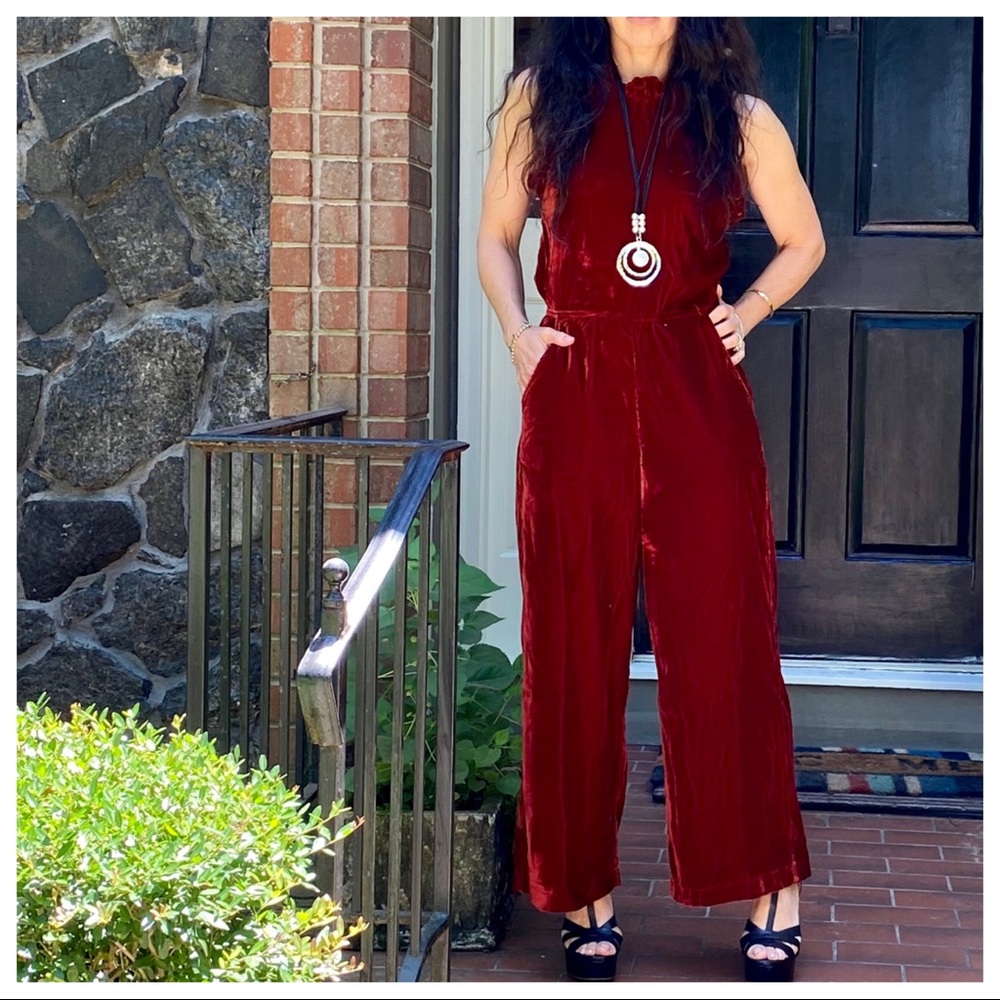 #06 ABSOLUTELY FABULOUS HALTER VELVET JUMPSUIT - Picture 3 of 11